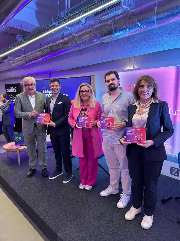 Rui Rosa e os participantes do debate Pedro Esteves, Isabel Neves, João Rosado e Luísa Ribeiro Lopes no AI Hub Lisboa.