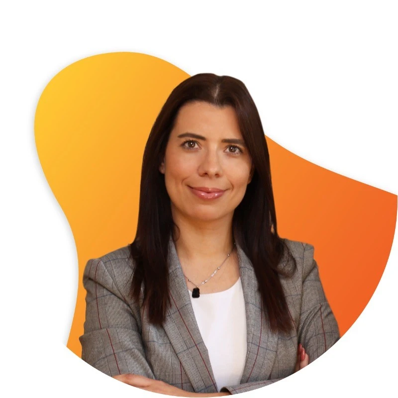 Retrato de Cátia Monteiro, Senior Consultant de Recrutamento e Seleção Especializado no Clan RH, autora de artigo sobre recrutamento híbrido.
